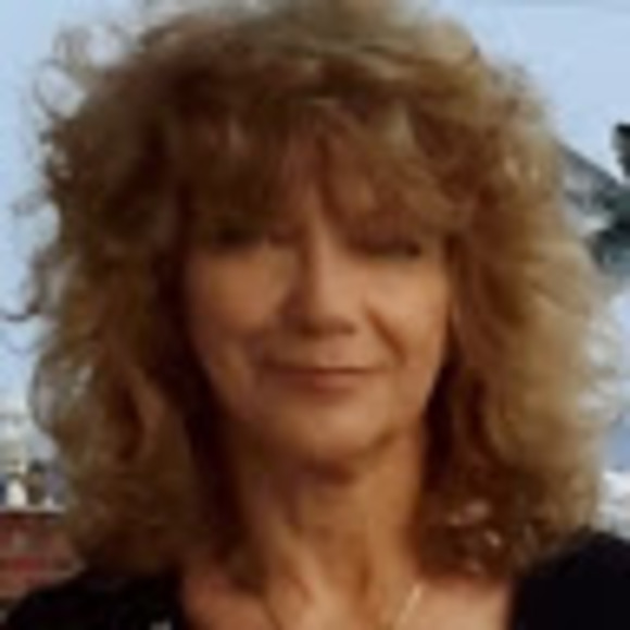 Meet your Posher, Christine - Picture 1 of 1